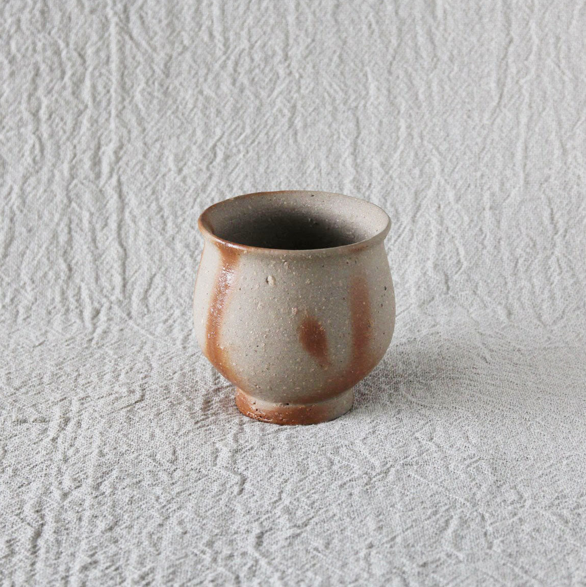 Round teacup (Hidasuki)
