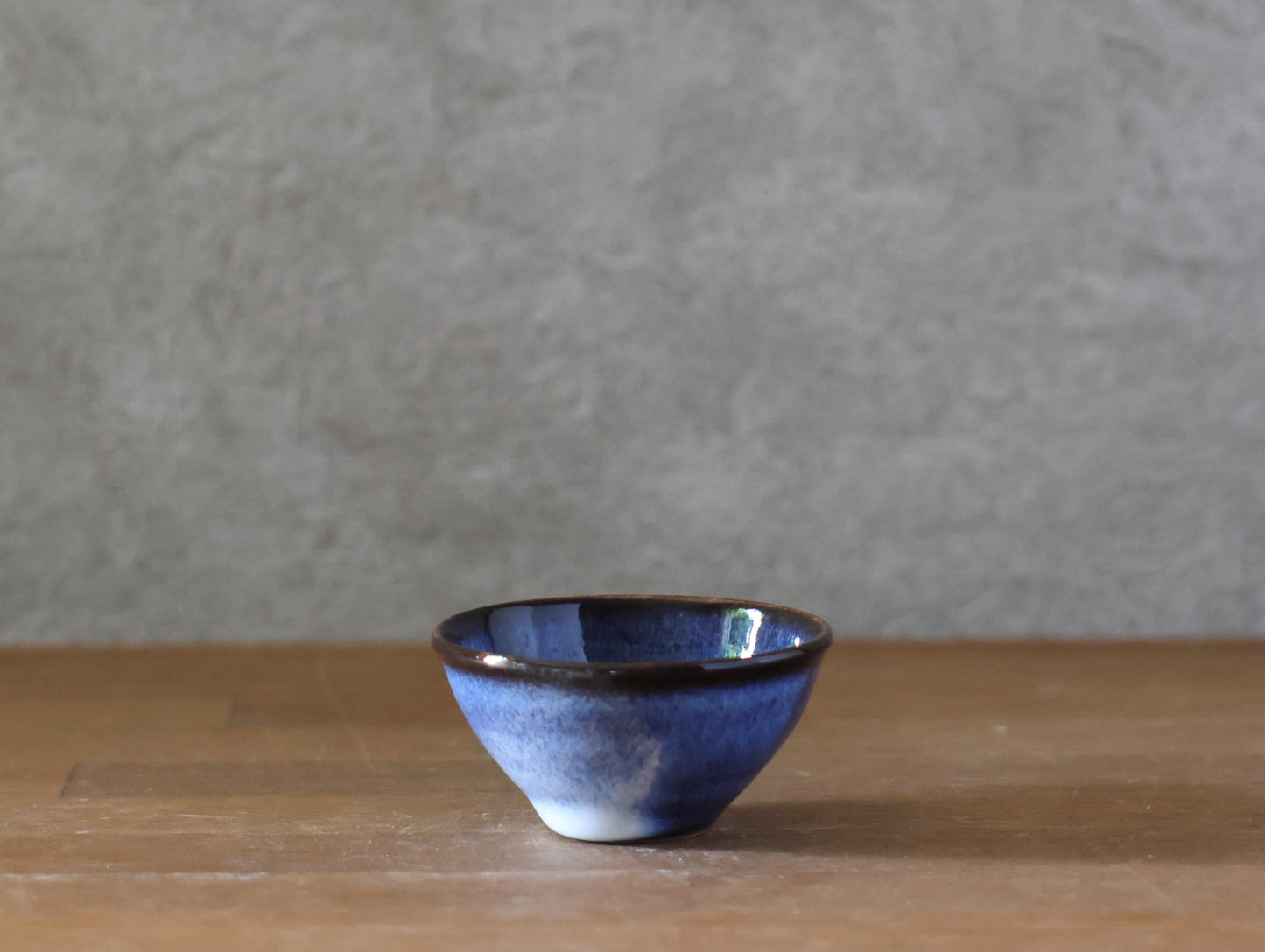 Sprayed sake cup