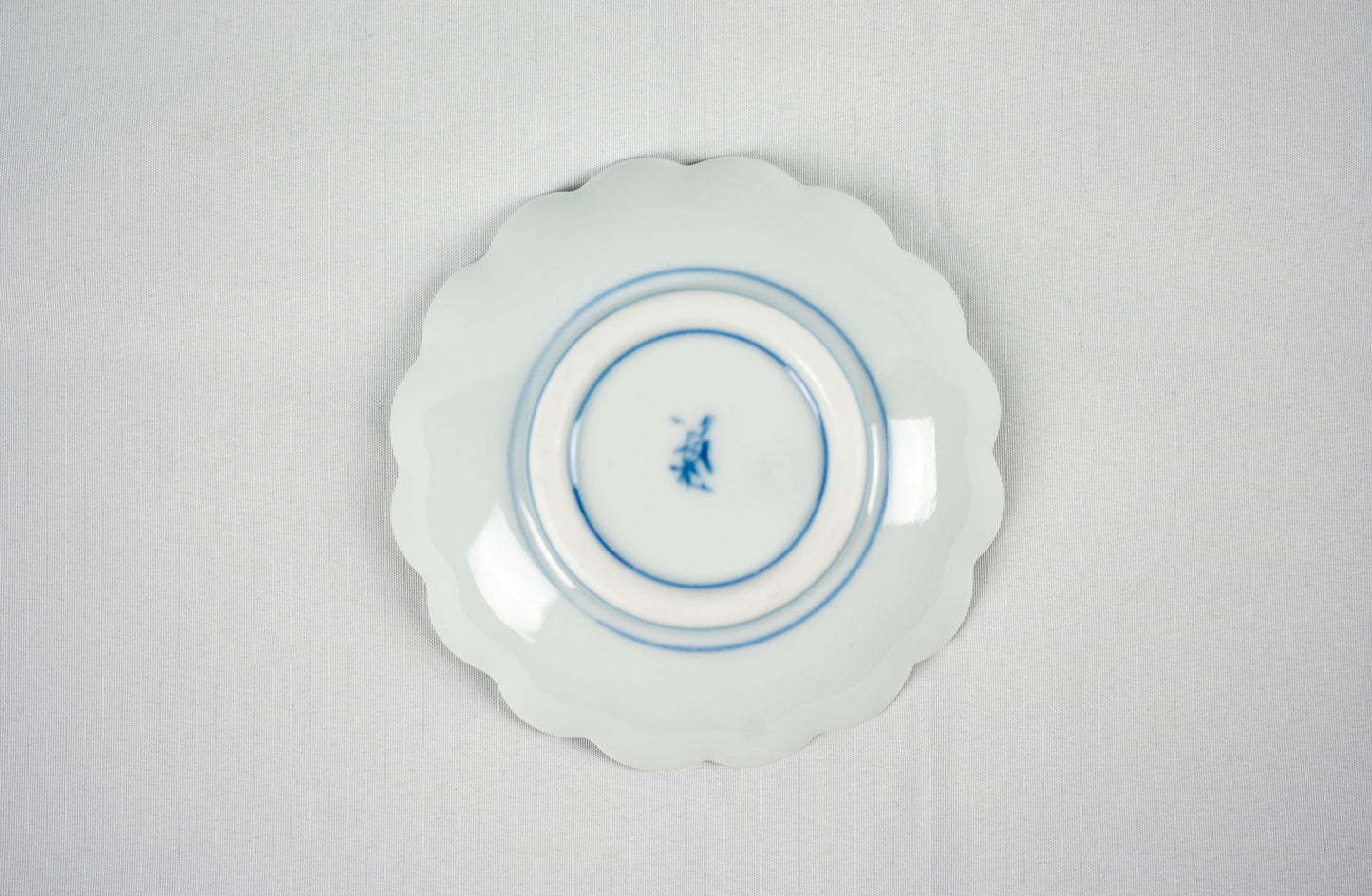Blue and white peony and chrysanthemum shaped 3 inch small plate