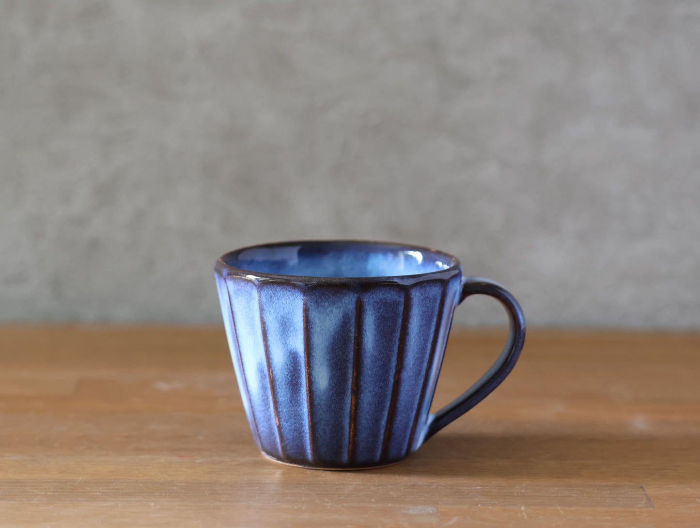 Small beveled cafe au lait cup