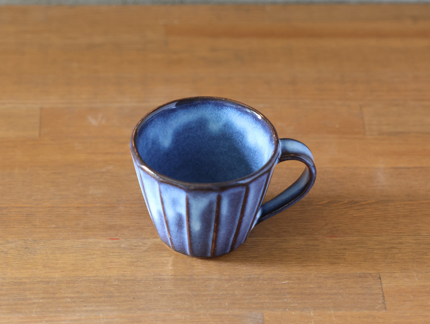 Small beveled cafe au lait cup