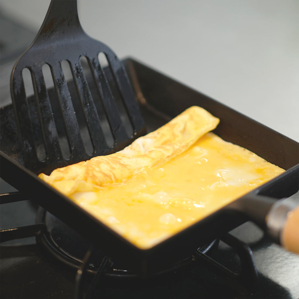Tamagoyaki (with wooden handle)