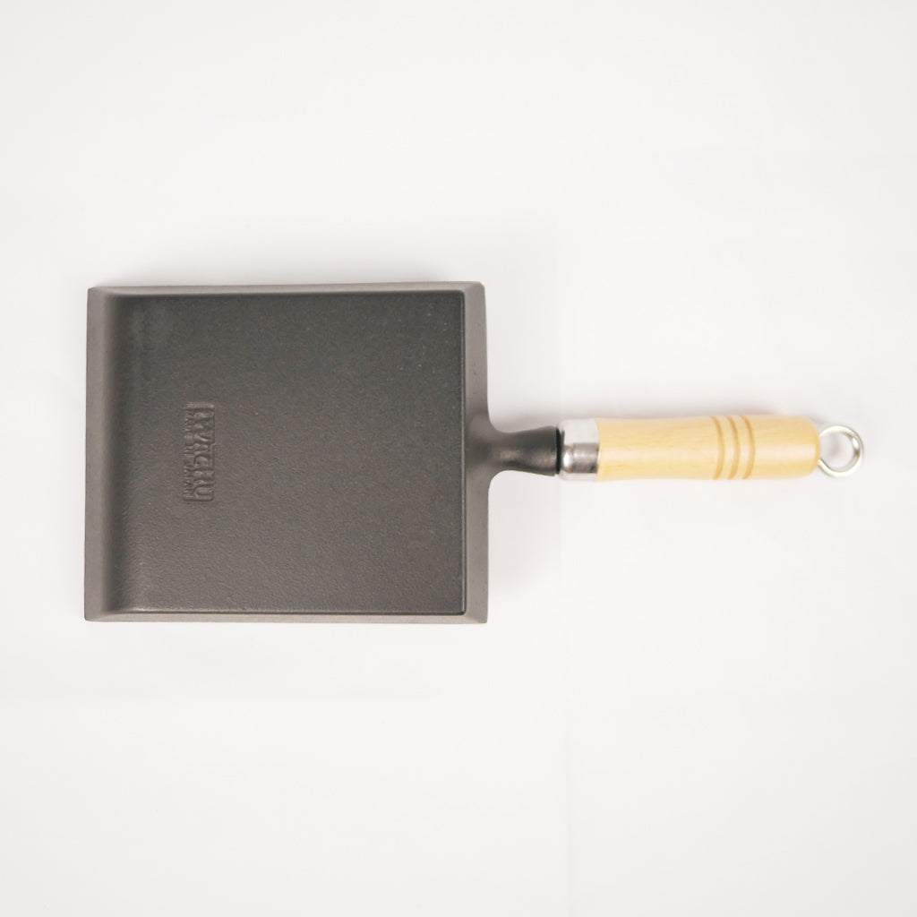 Tamagoyaki (with wooden handle)