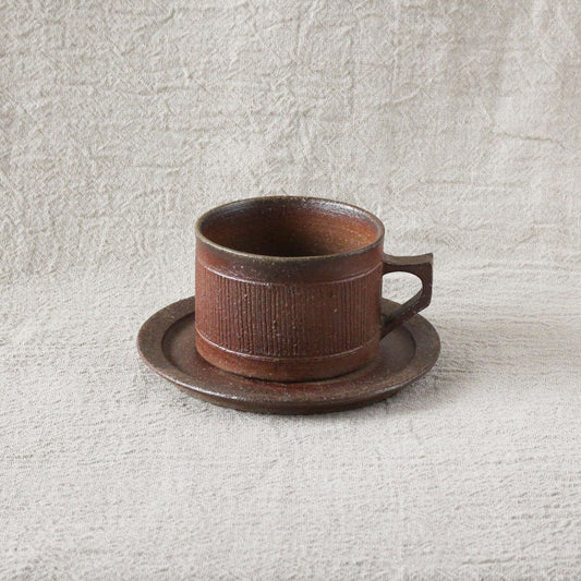 茶杯和茶碟（梳狀圖案）